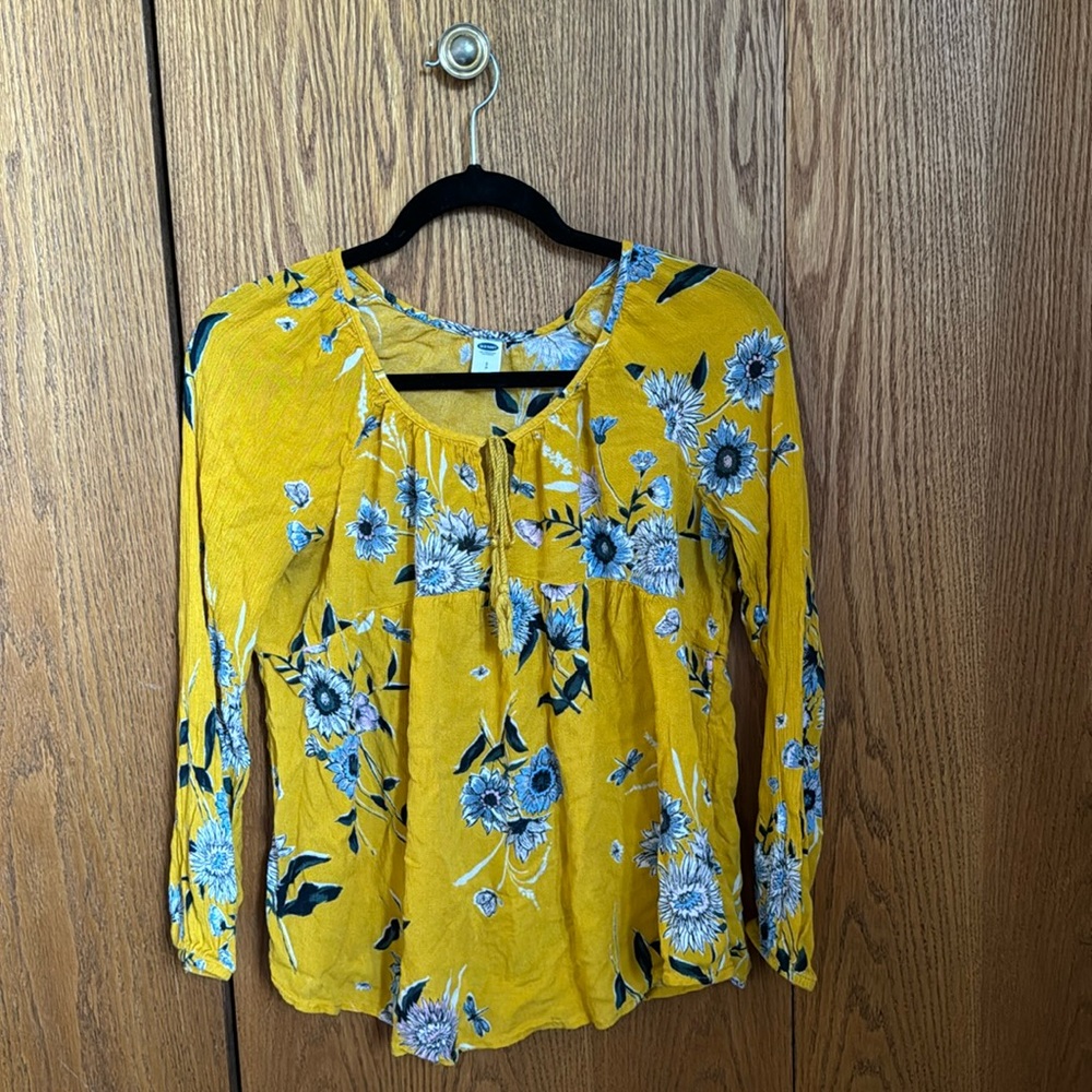 Brand: Old Navy - Size: Small - Color: Yellow